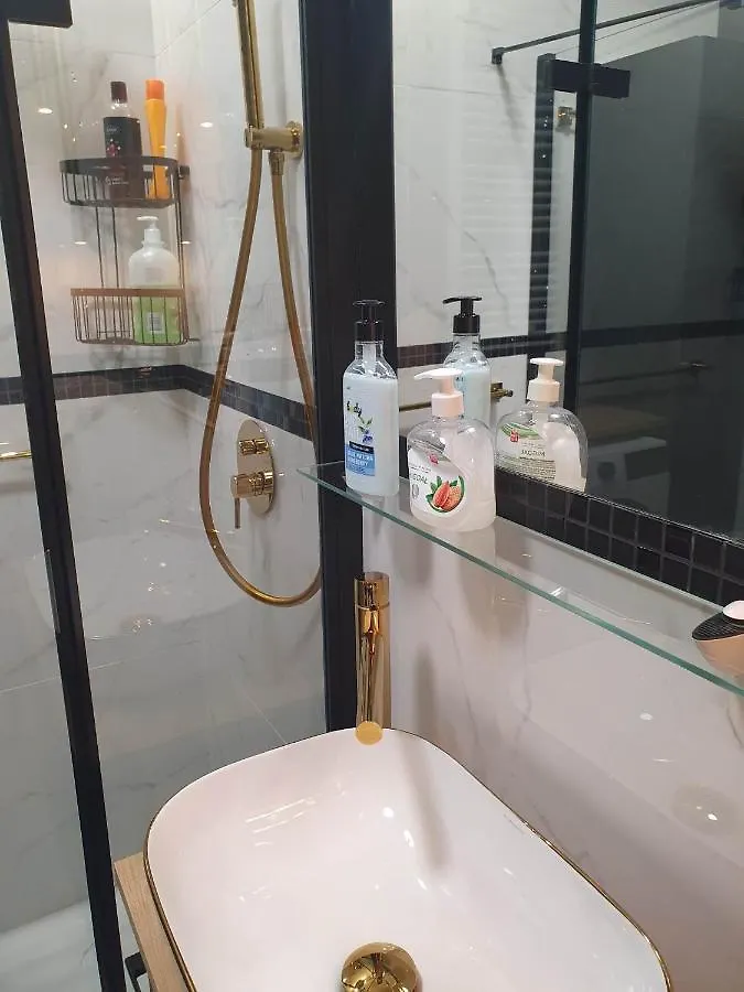 Homestay Apartament 3 Pokojowy Lub Pokoj W Mieszkaniu W Nowym Bloku Warsaw