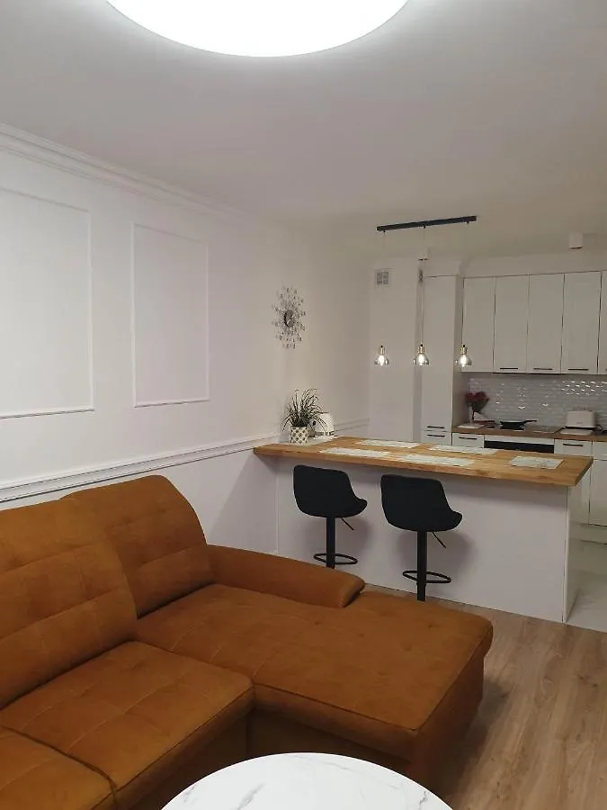 Apartament 3 Pokojowy Lub Pokoj W Mieszkaniu W Nowym Bloku Warsaw